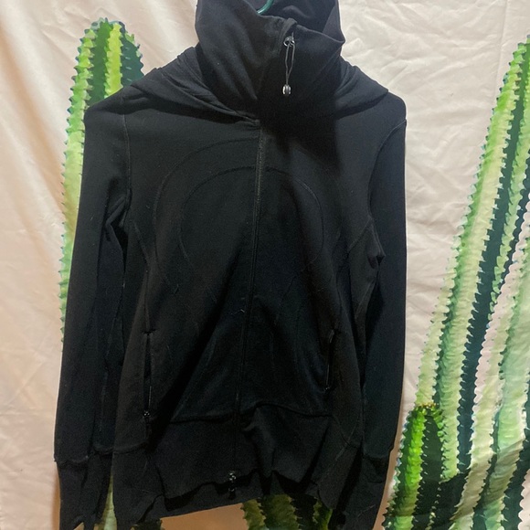Lululemon jacket - Picture 1 of 4